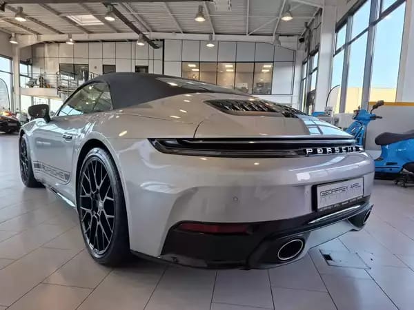 Porsche 992 FACELIFT CARRERA CABRIO PACK CHRONO BOSE CUIR NAVI 1 HAND 360° - Photo 2