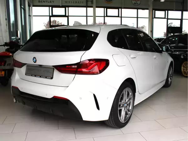 BMW 118 i M SPORT PAKET PANO CUIR NAVI 1 HAND - Photo 2