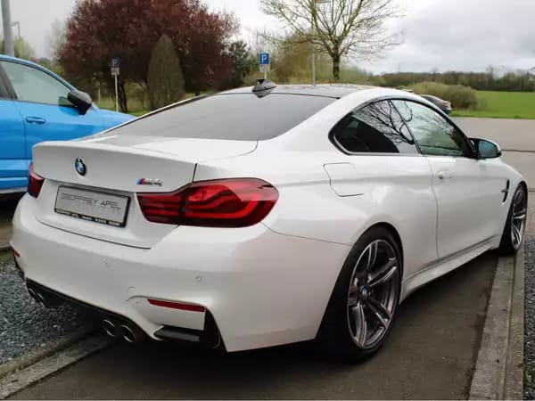 BMW M4 3.0 DKG  CUIR NAVI - Photo 2