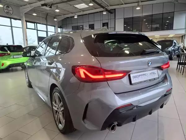 BMW 118 i M SPORT PAKET, 1 HAND, NAVI, LED, COCKPIT DIGITAL, GARANTIE - Photo 2