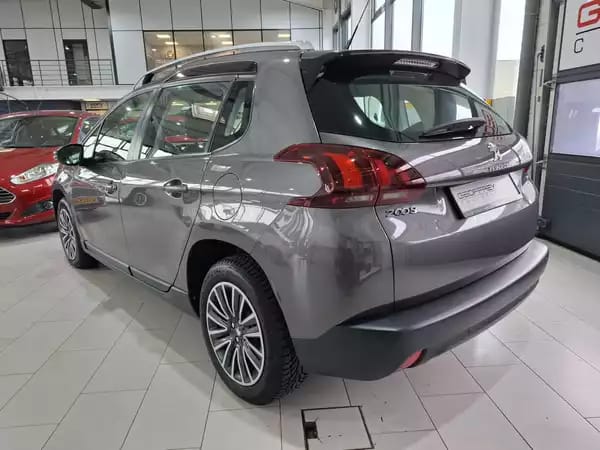 Peugeot 2008 B.AUTO, 110CV, NAVI,CARPLAY,BLUETOOTH, GARANTIE - Photo 2