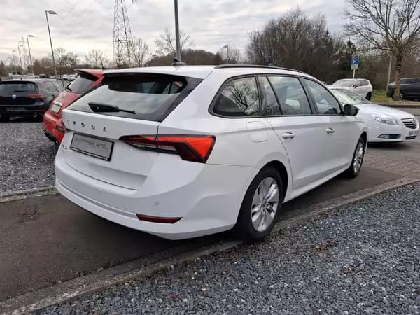 Skoda Octavia 2.0 TDI 116 COMBI AMBITION LED - Photo 2