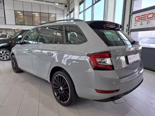 Skoda Fabia 1.0 TSI  MONTE CARLO, LED, CAMERA, PANORAMIQUE, ALU 17'',NAVI, 1HAND - Photo 2