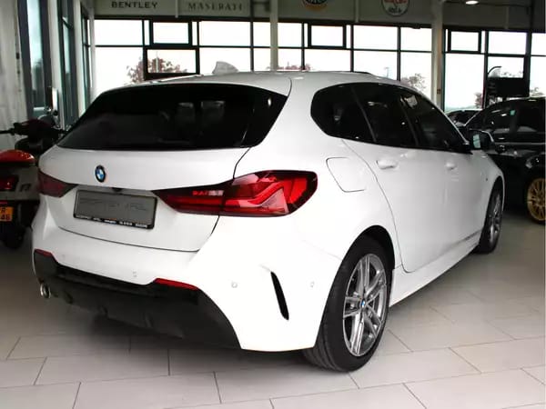 BMW 118 i M SPORT PAKET PANO CUIR NAVI 1 HAND - Photo 2