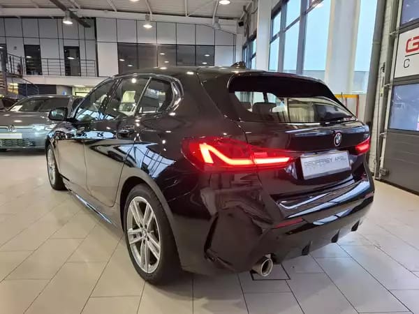 BMW 118 i M SPORT PAKET, 1 HAND, NAVI, LED, COCKPIT DIGITAL,CAMERA, GARANTIE BMW 05/2027 - Photo 2