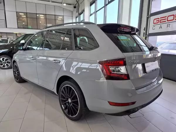 Skoda Fabia 1.0 TSI  MONTE CARLO, LED, CAMERA, PANORAMIQUE, ALU 17'',NAVI, 1HAND - Photo 2