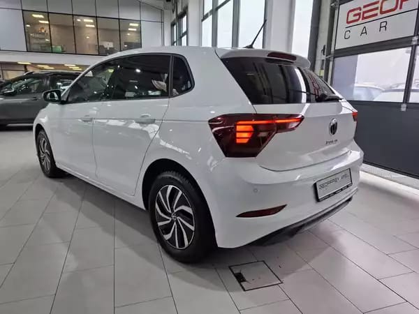Volkswagen Polo 1.0 TSI 95 LIFE, 1 HAND, DIGITAL COCKPIT, CARPLAY, NAVI, FRANCH. DE LIGNES, PDC AV.+ARR., - Photo 2