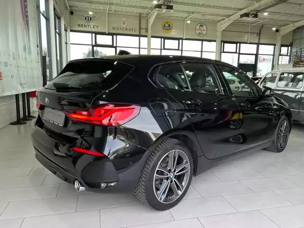 BMW 120 i SPORT LINE PAKET, CUIR, NAVI, CAMERA, LED, CARPLAY, VOLANT M, 1 HAND - Photo 2