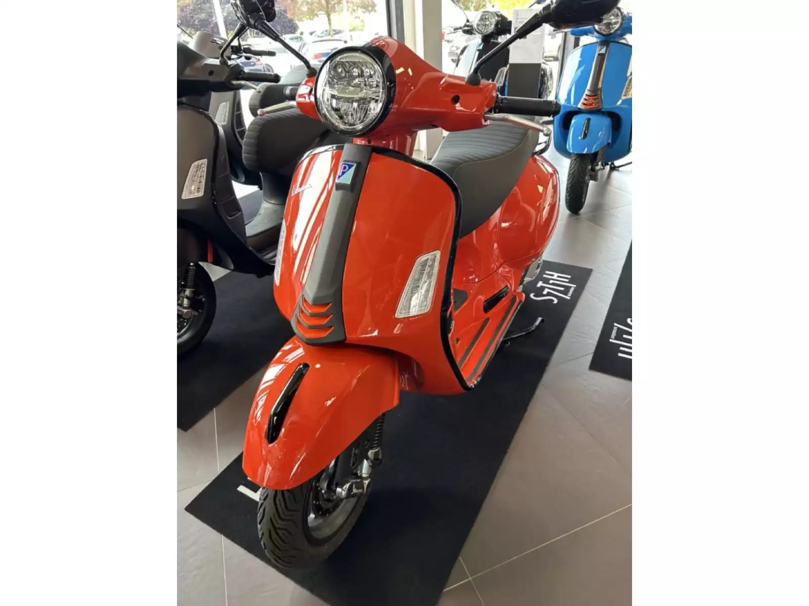 Vespa GTS 125 Super Sport - Photo 1