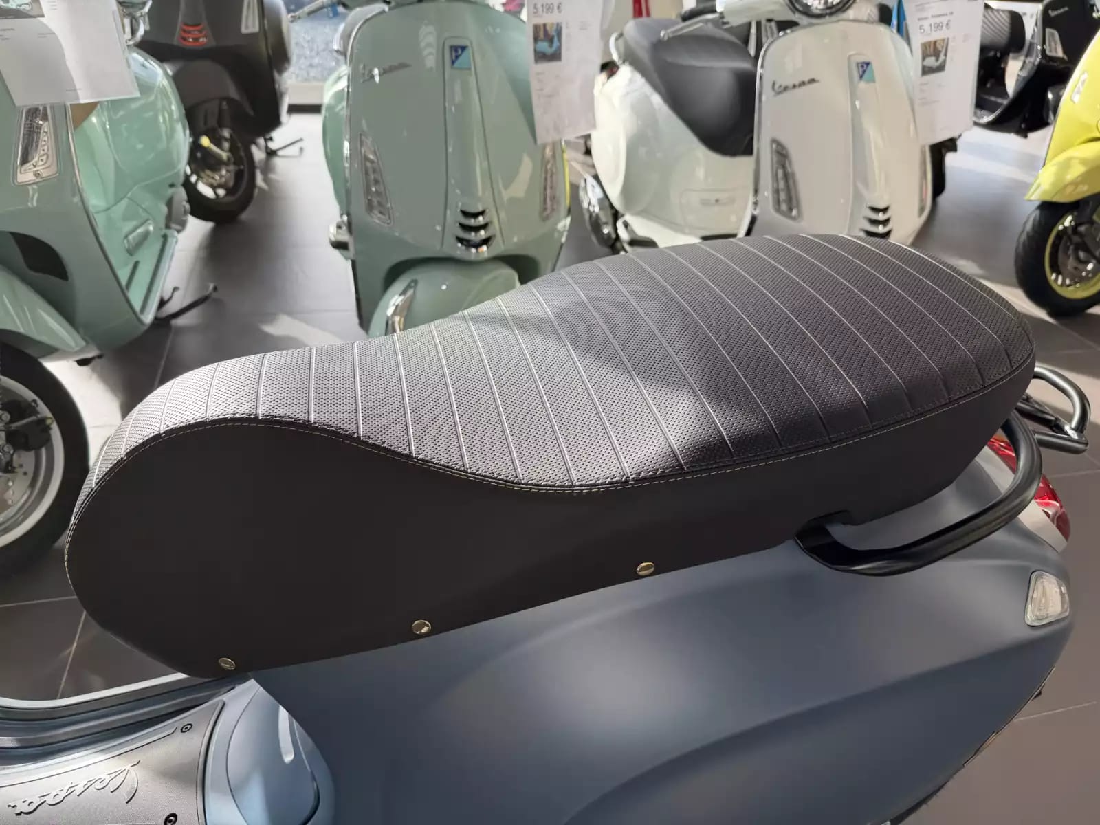 Vespa Primavera 125 OFFICINA 8 - Photo 1