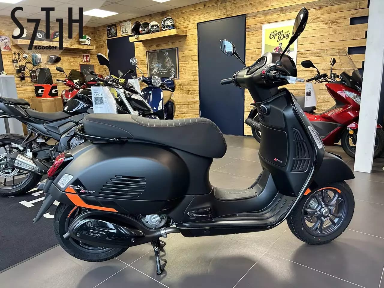 Vespa GTS 125 Super Sport - Photo 1