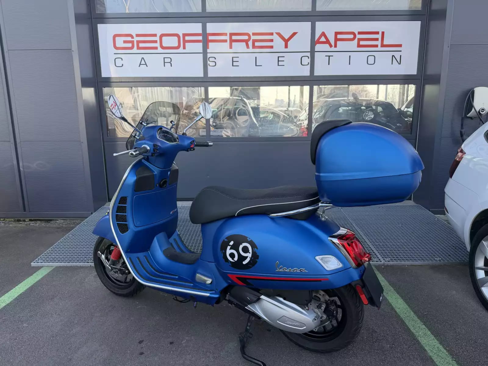 Vespa GTS 300 - Photo 1