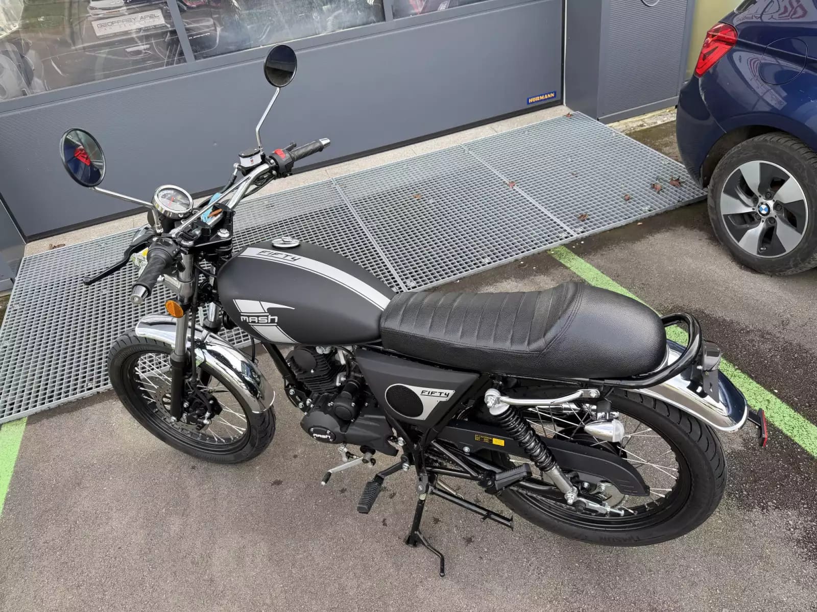 Mash Fifty - Photo 1