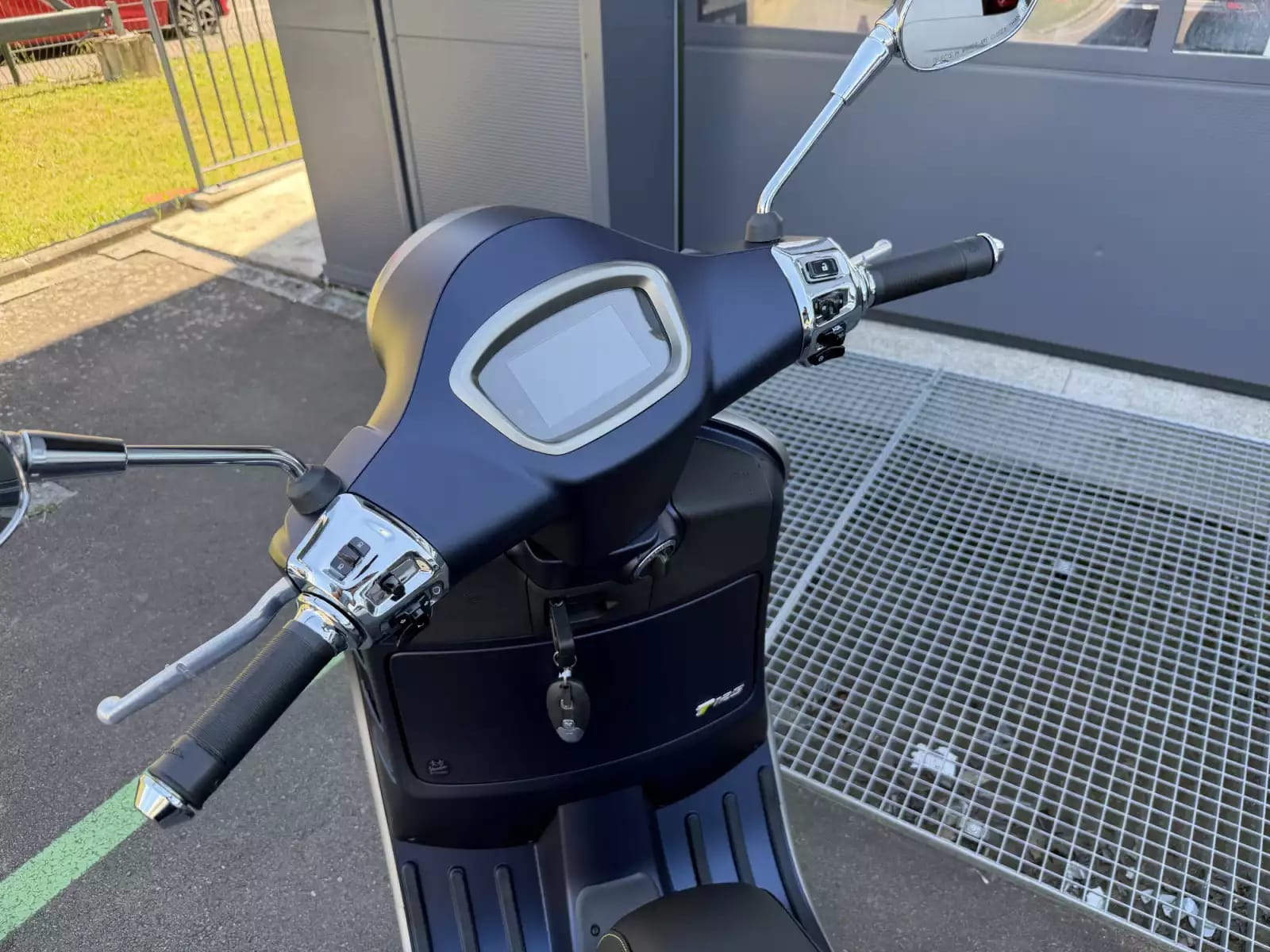 Vespa GTS Super Tech 125 - Photo 1