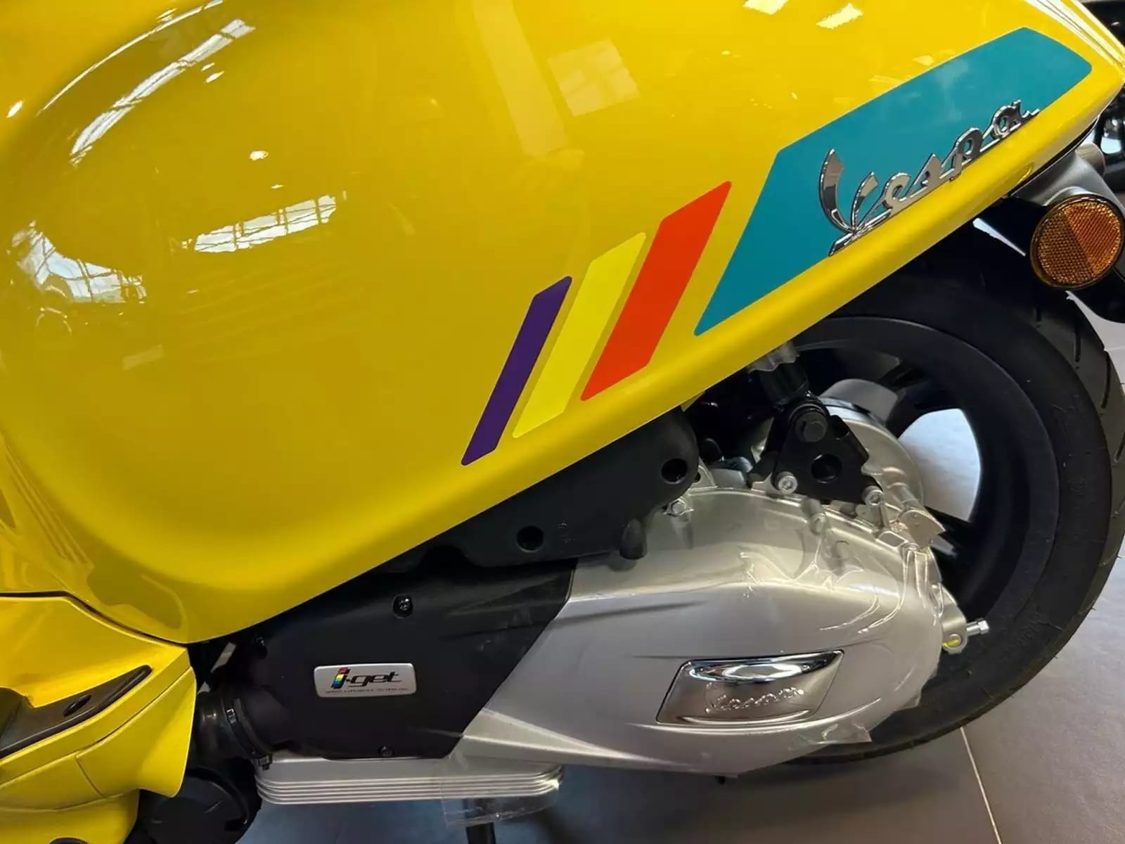 Vespa Primavera 125 S - Photo 1