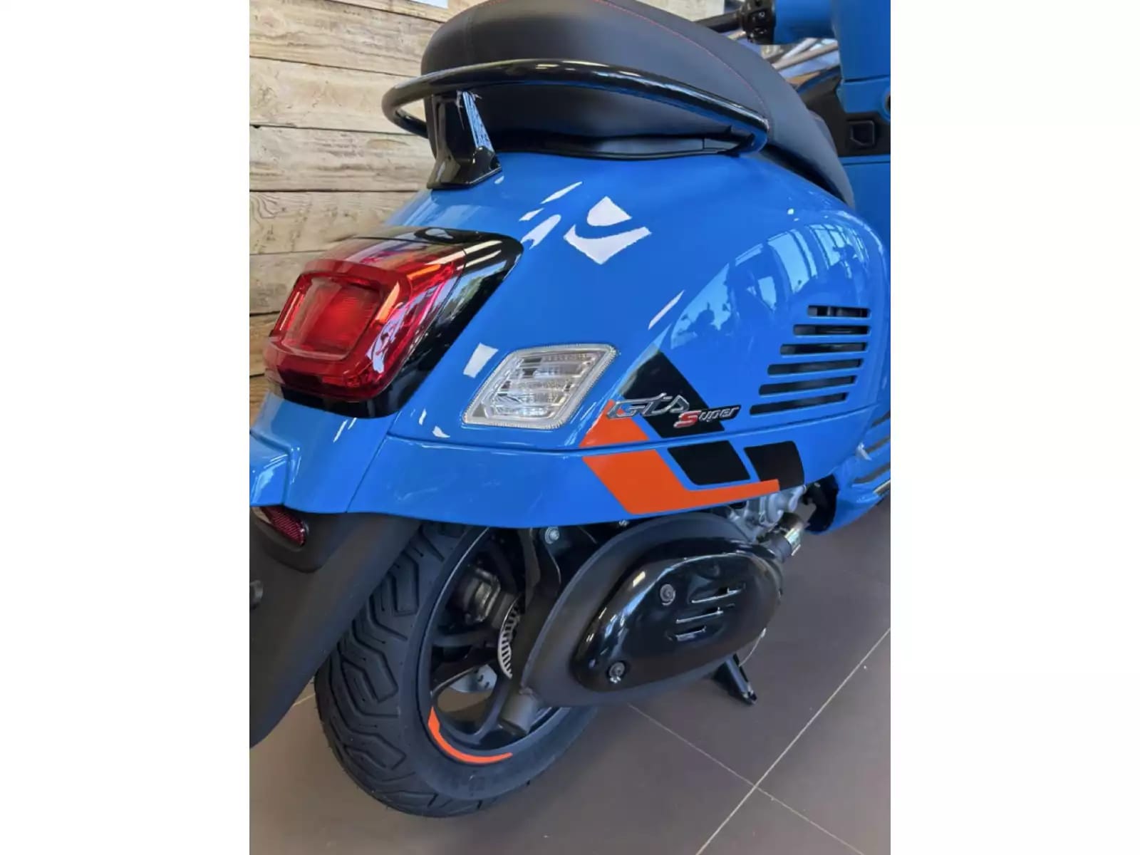 Vespa GTS Super Sport 125 - Photo 1