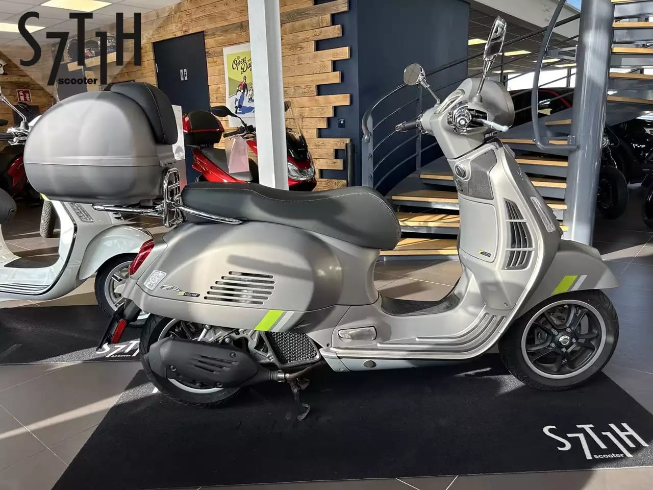 Vespa GTS 125 Super Tech - Photo 1