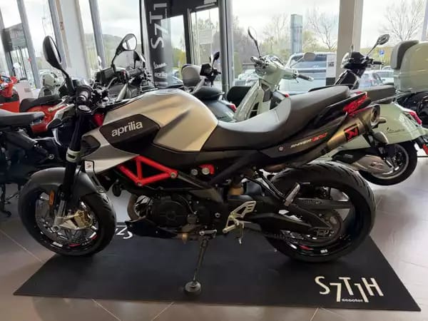 Aprilia Shiver 900 R - Photo 2