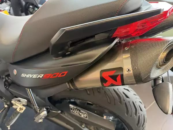Aprilia Shiver 900 R - Photo 2