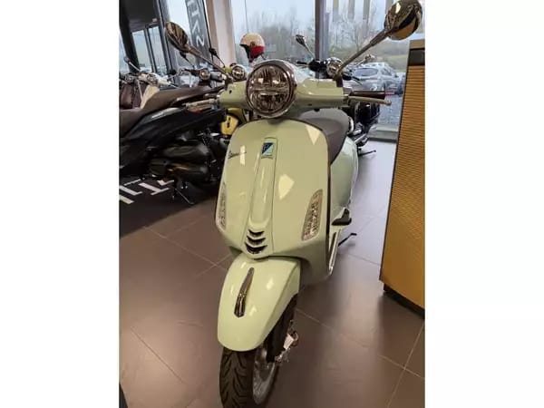 Vespa Primavera 125 - Photo 3