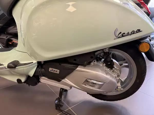 Vespa Primavera 125 - Photo 3