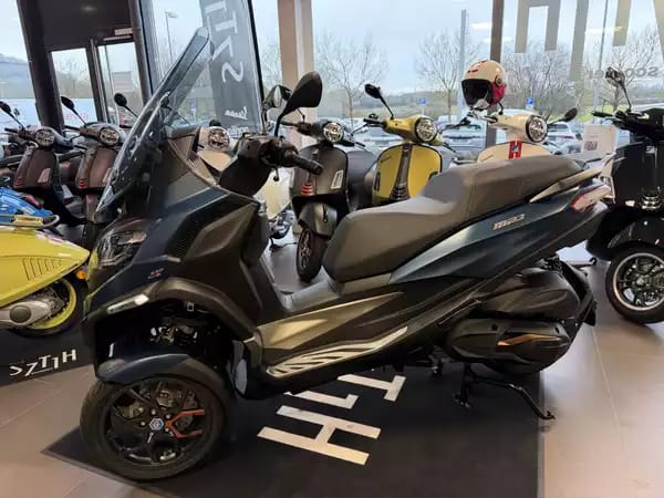 Piaggio MP3 530 - Photo 2