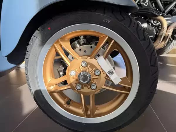 Vespa Primavera 125 OFFICINA 8 - Photo 2