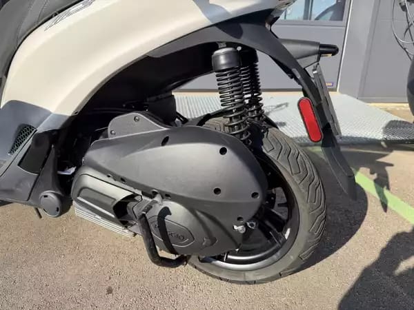 Piaggio MP3 300 HPE - Photo 3