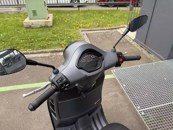 Vespa GTS Super Sport 310 - Photo 2