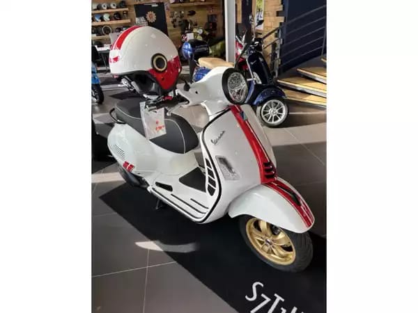 Vespa GTS 300 Racing 60s - Photo 2