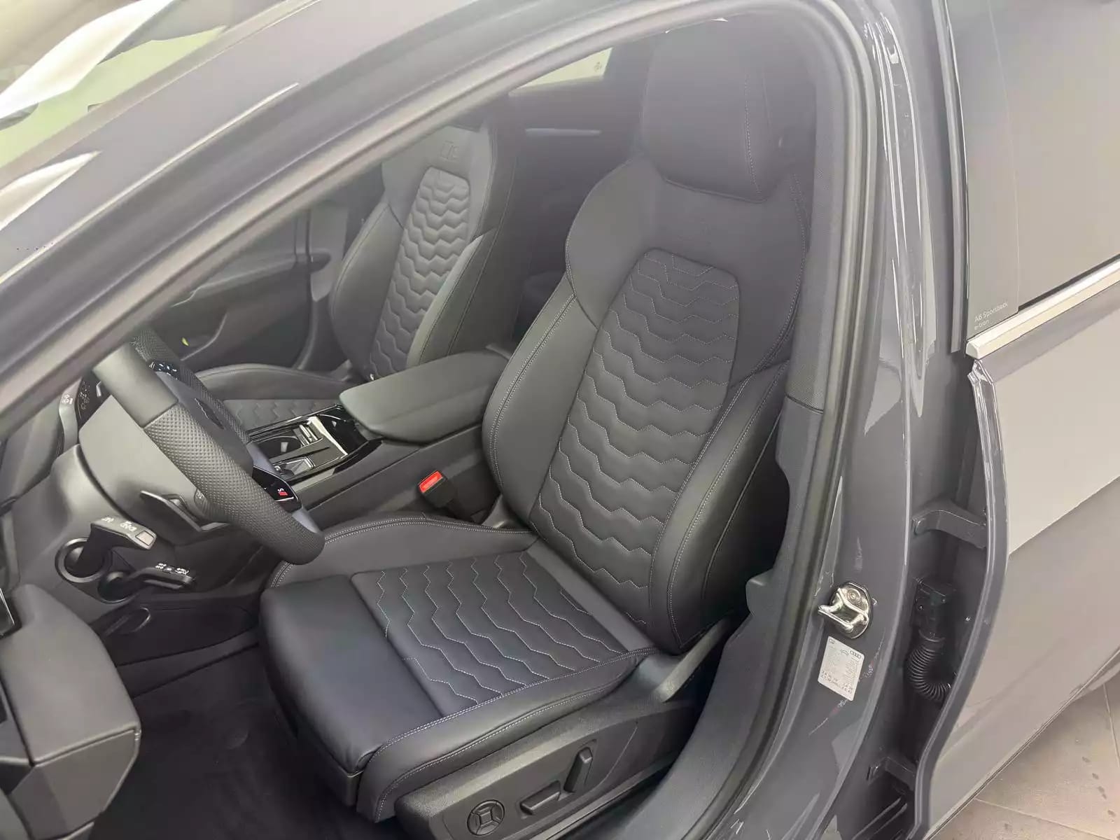 Audi A6 Sportback e-tron S Line performance 367 CV / 270 kW - Photo 1