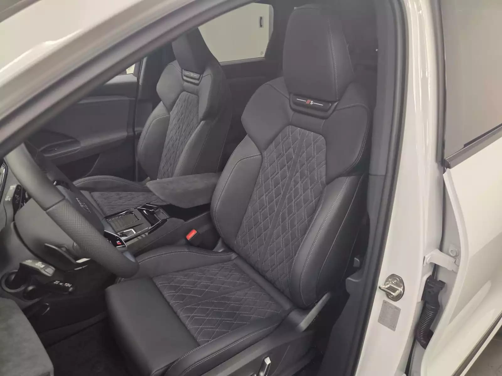 Audi Q6 e-tron SUV e-tron quattro S Line 390 CV / 285 kW - Photo 1