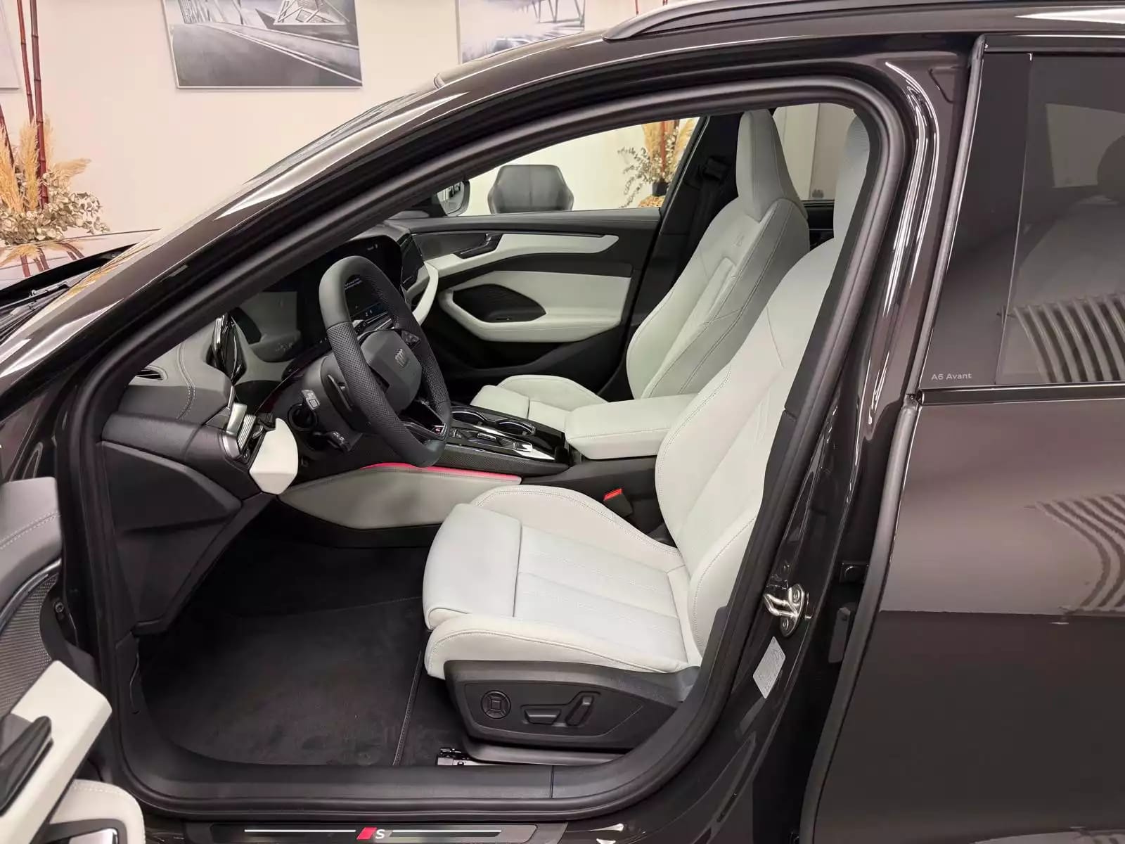 Audi A6 Avant e-hybrid 270kW / 367ch S tronic - Photo 1