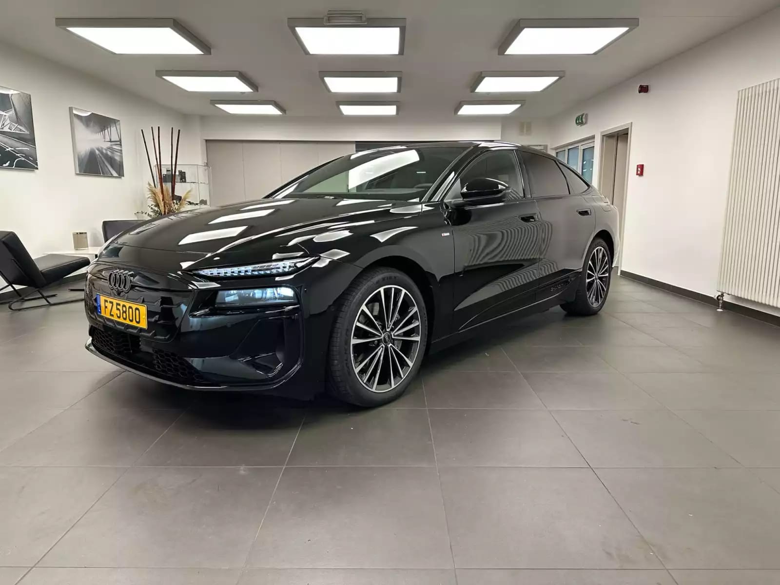 Audi A6 Sportback e-tron performance 270kW / 367ch - Photo 1