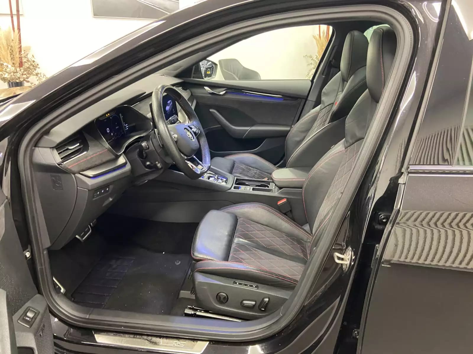 Skoda Octavia RS Combi 2.0 TSI 245 CV / 180 kW DSG - Photo 1