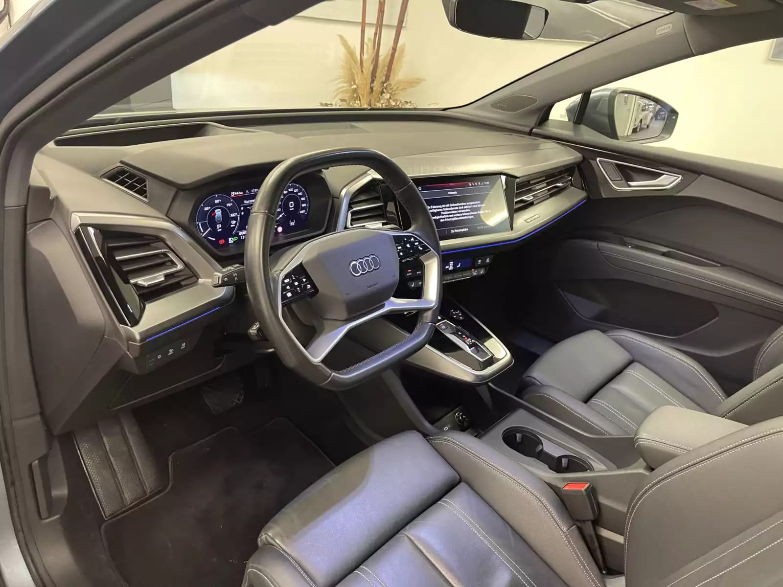 Audi Q4 e-tron 204 CV / 150 KW - Photo 1