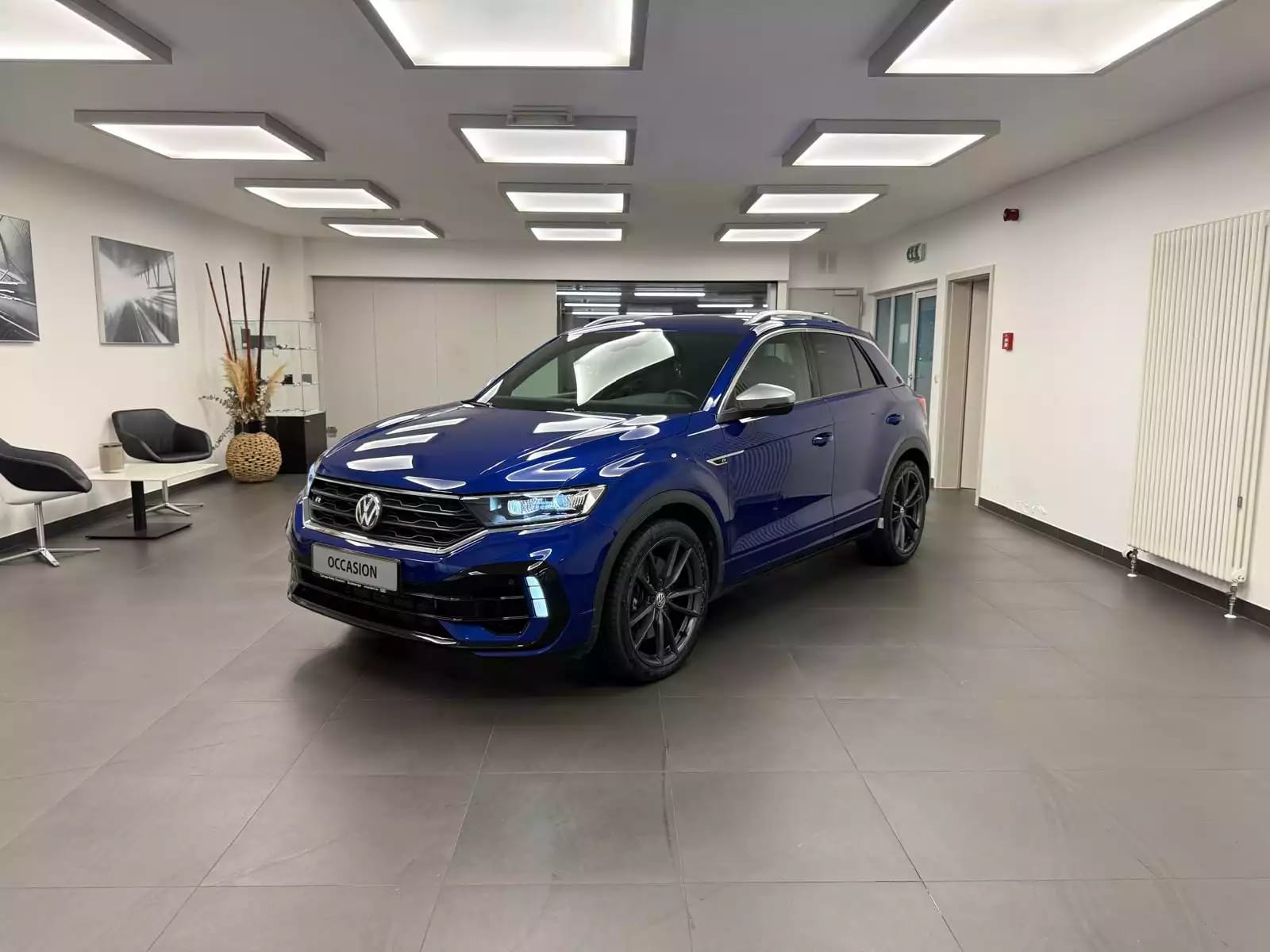 Volkswagen T-Roc 2.0 TSI R 300 CV / 221 KW DSG7 - Photo 1
