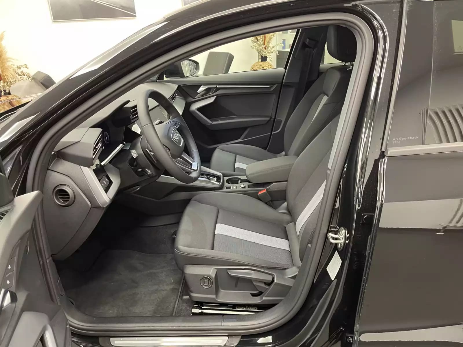 Audi A3 Sportback 30 TFSI 116 CV / 85 KW S tronic - Photo 1