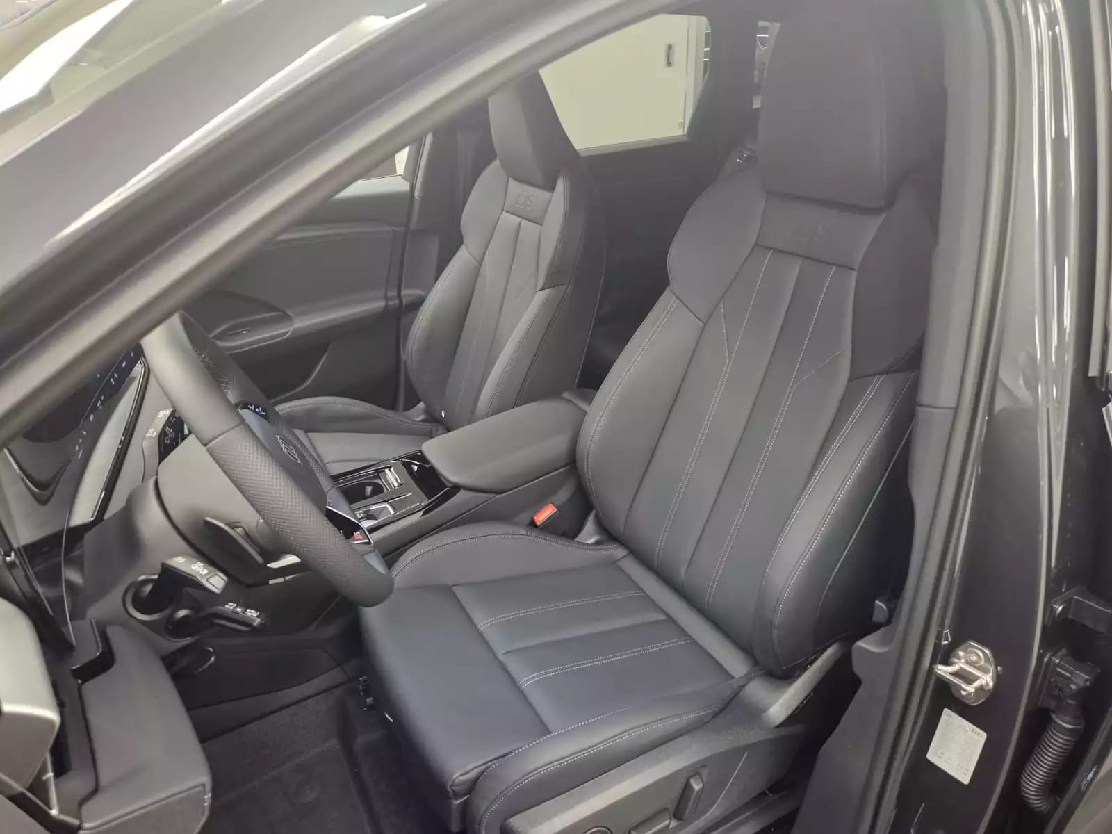 Audi Q6 e-tron SUV e-tron performance S line 305 CV / 225 kW - Photo 1