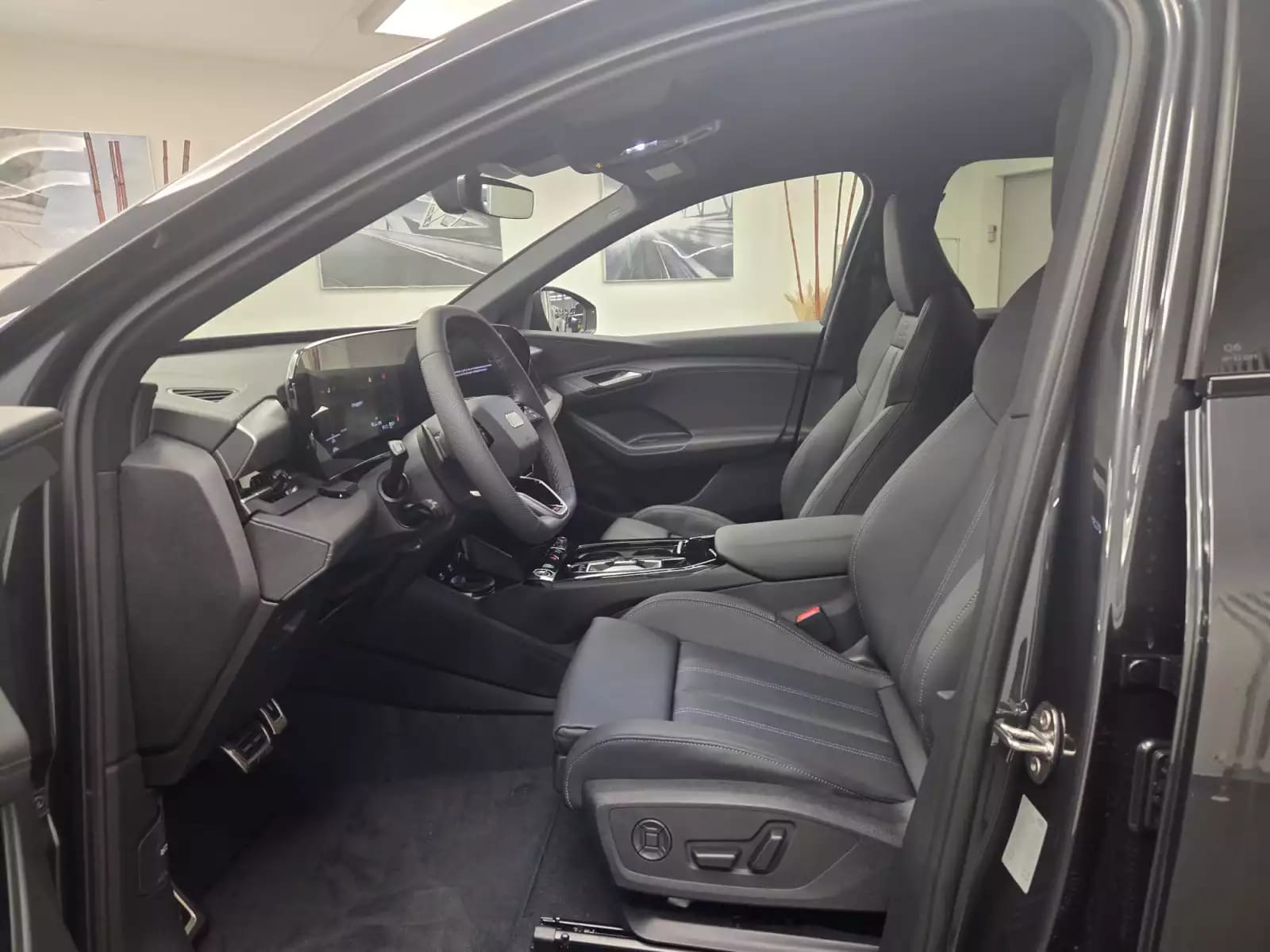 Audi Q6 e-tron SUV e-tron performance S line 305 CV / 225 kW - Photo 1