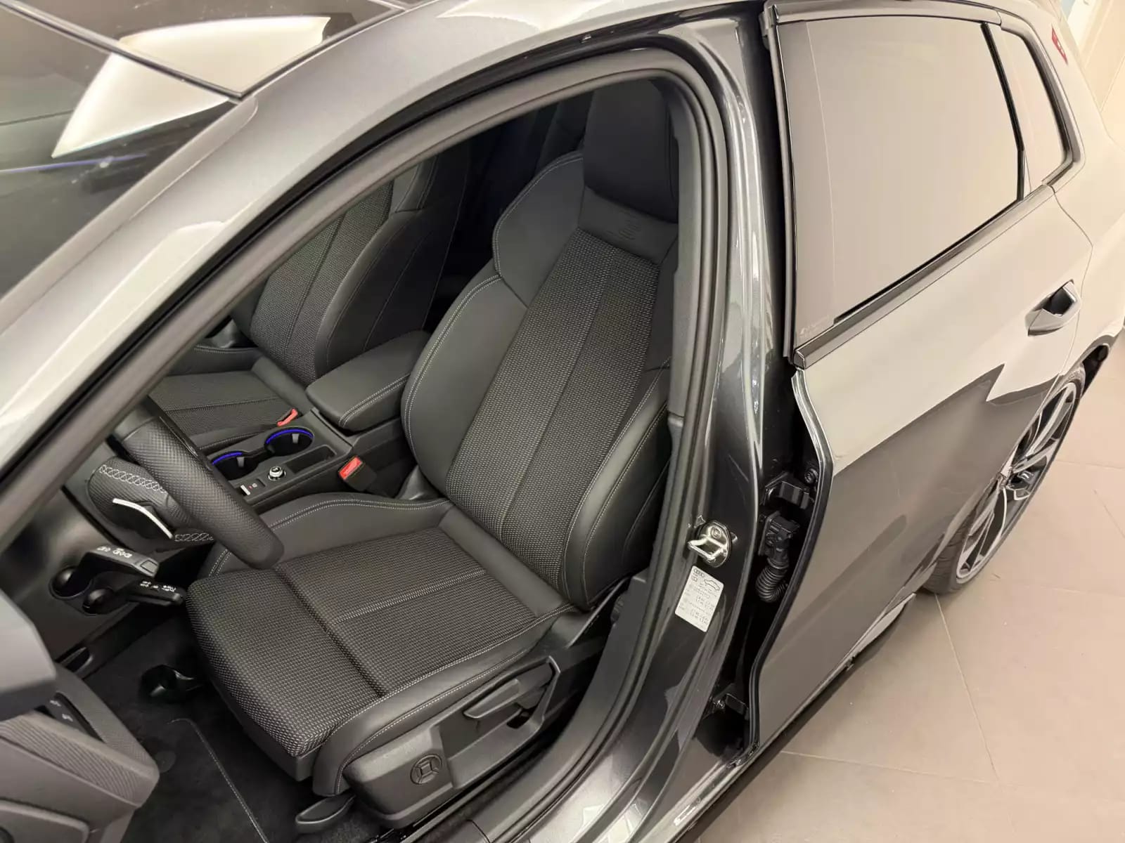 Audi S3 Sportback TFSI quattro 333 CV / 245 kW S tronic - Photo 1