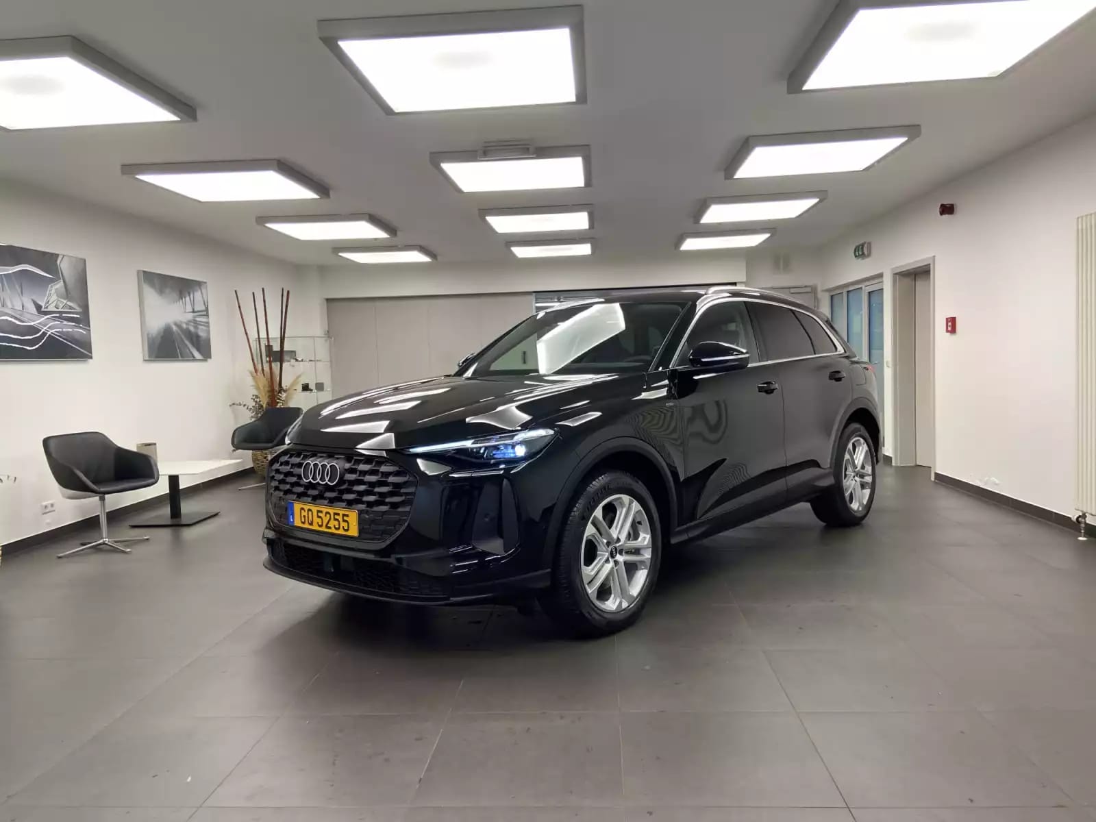 Audi Q5 SUV e-hybrid 299 CH / 220 KW quattro S tronic - Photo 1