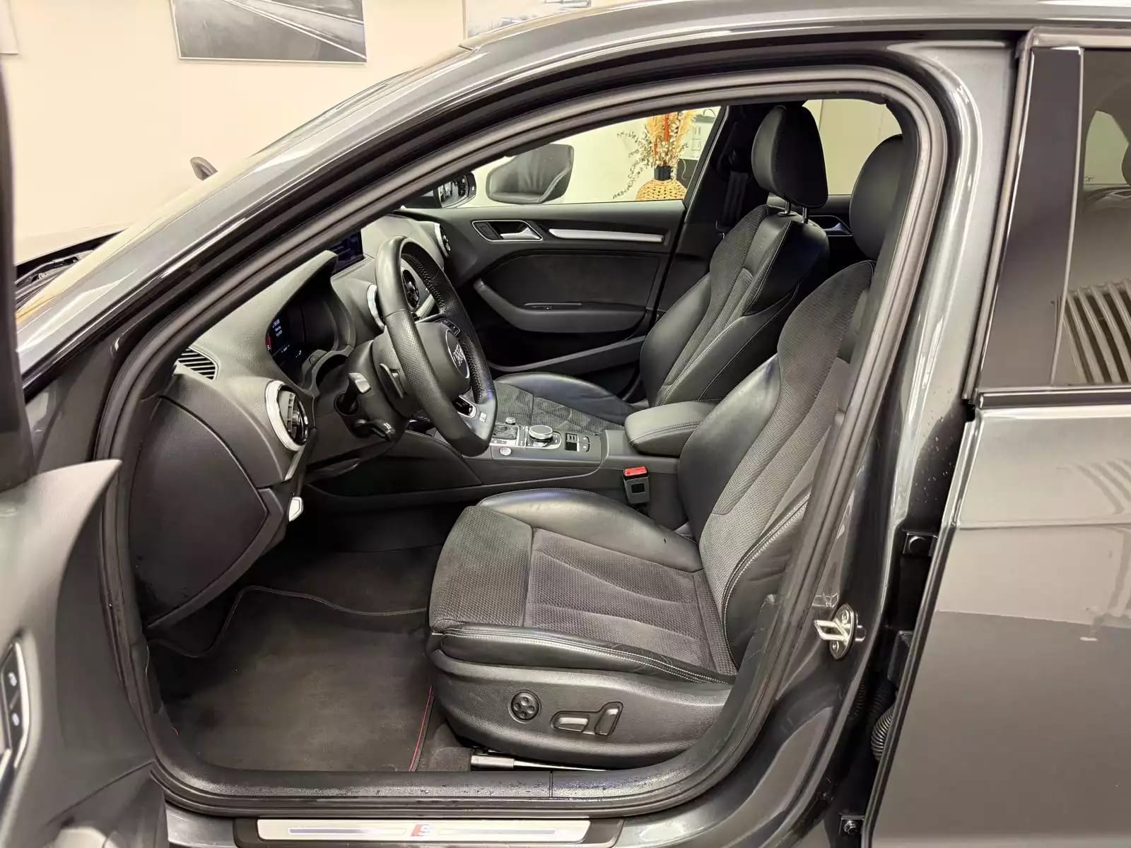 Audi S3 SB 2.0 TFSI quattro 300 CV /  221 kW S tronic - Photo 1