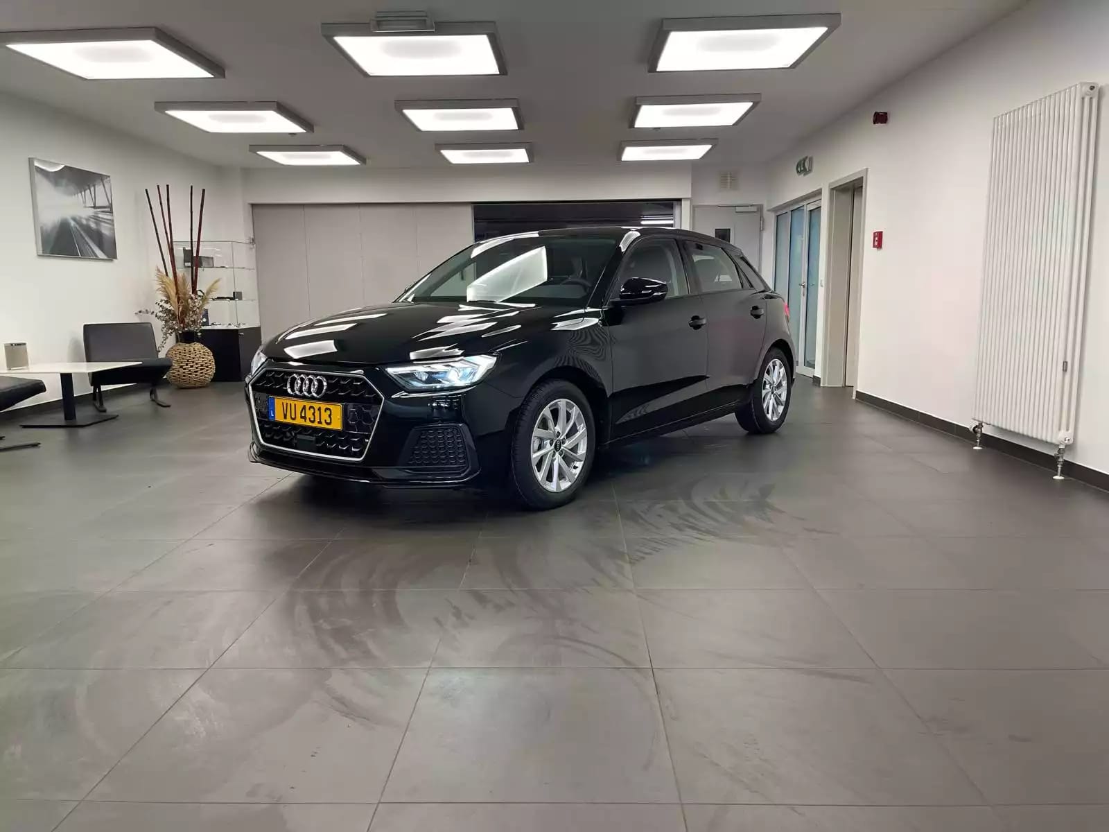 Audi A1 Sportback Advanced TFSI 95 CH / 70 kW S tronic - Photo 1