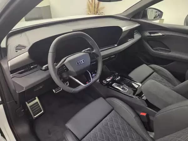 Audi Q6 e-tron SUV e-tron quattro S Line 390 CV / 285 kW - Photo 3