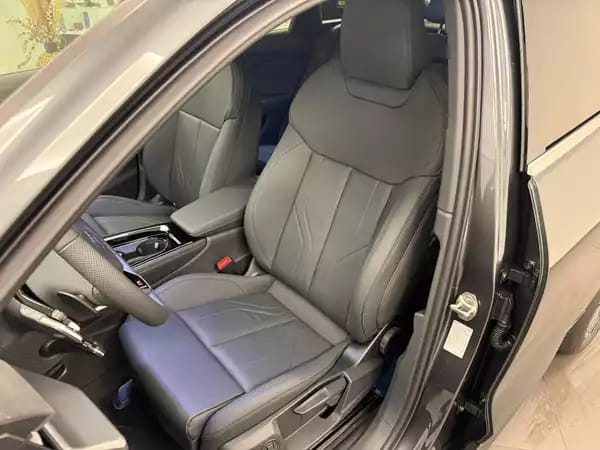 Audi Q3 SUV e-hybrid S Line 272 CV / 200 kW S tronic - Photo 2