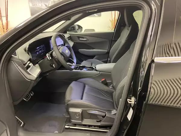 Audi Q3 Sportback e-hybrid 200kW / 272ch S tronic - Photo 2