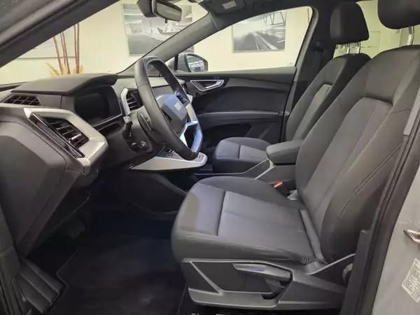 Audi Q4 e-tron 40 204 CV / 150 kW - Photo 2