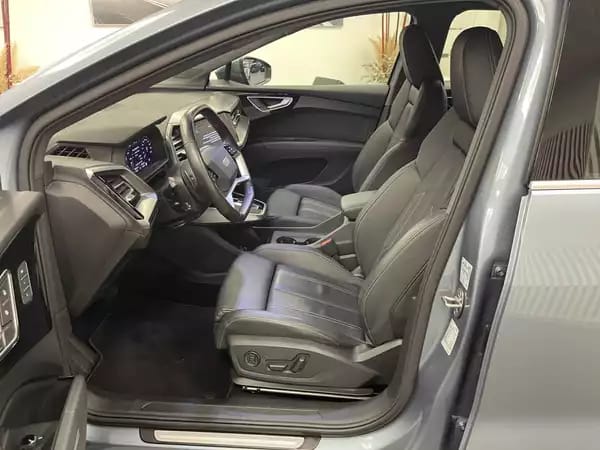 Audi Q4 e-tron 204 CV / 150 KW - Photo 3