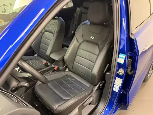 Volkswagen T-Roc 2.0 TSI R 300 CV / 221 KW DSG7 - Photo 2